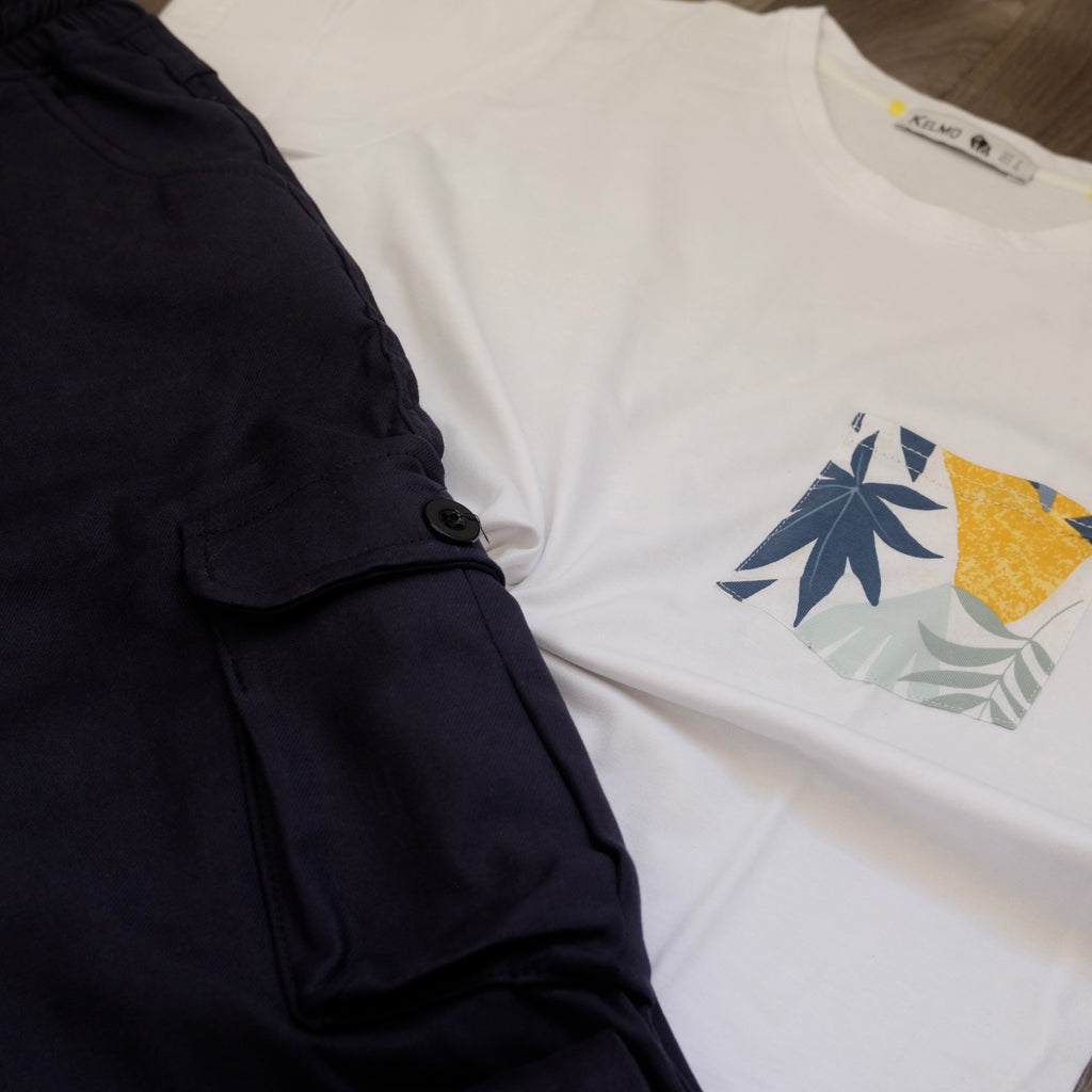 Ensemble T-shirt Blanc Hawaï et Cargo Bleu Marine