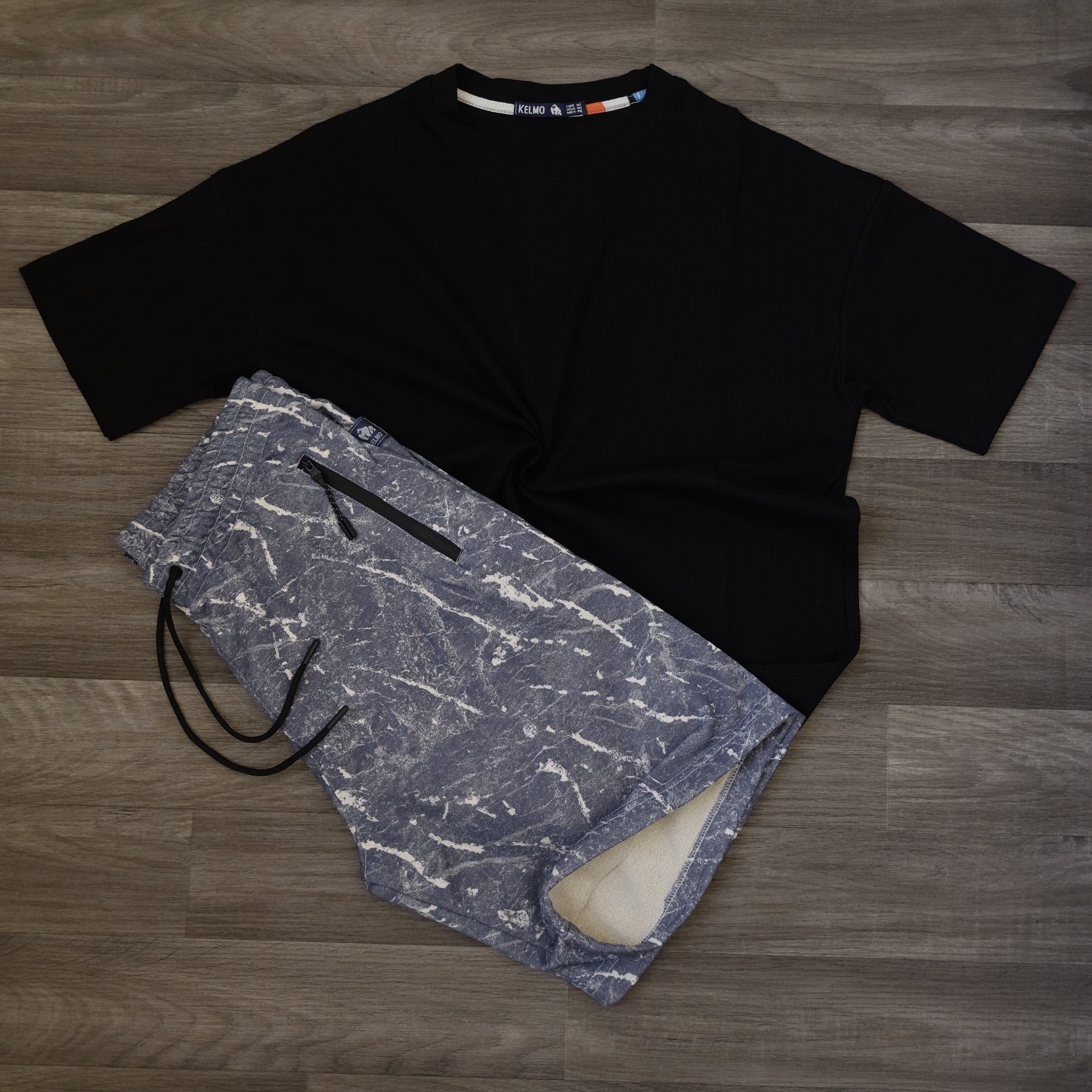 Ensemble T-shirt Noir Oversize et Short Imprimé Marbre Bleu Marine