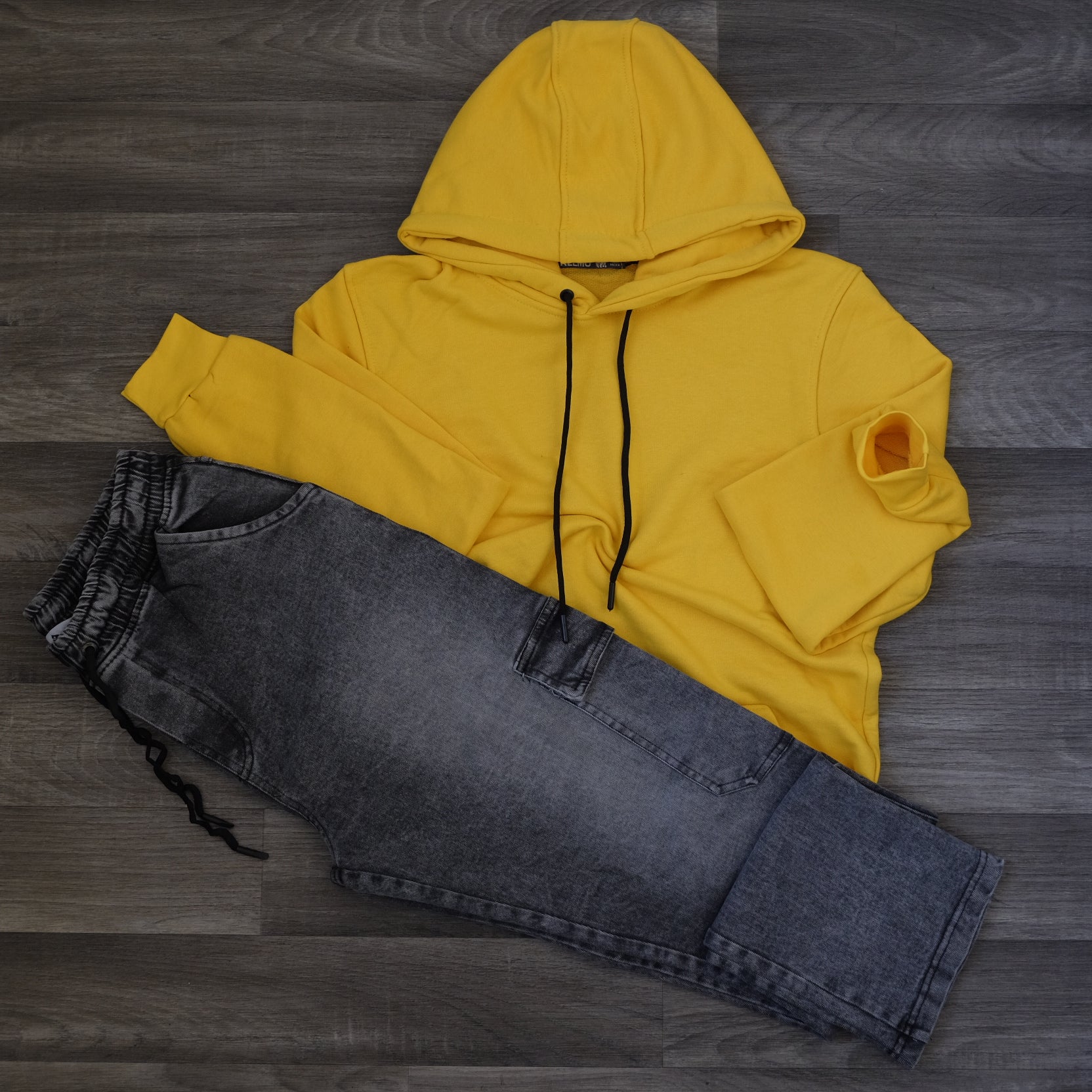 Ensemble Cargo Jeans Délavé Gris Straight + Capuche Cotton Jaune