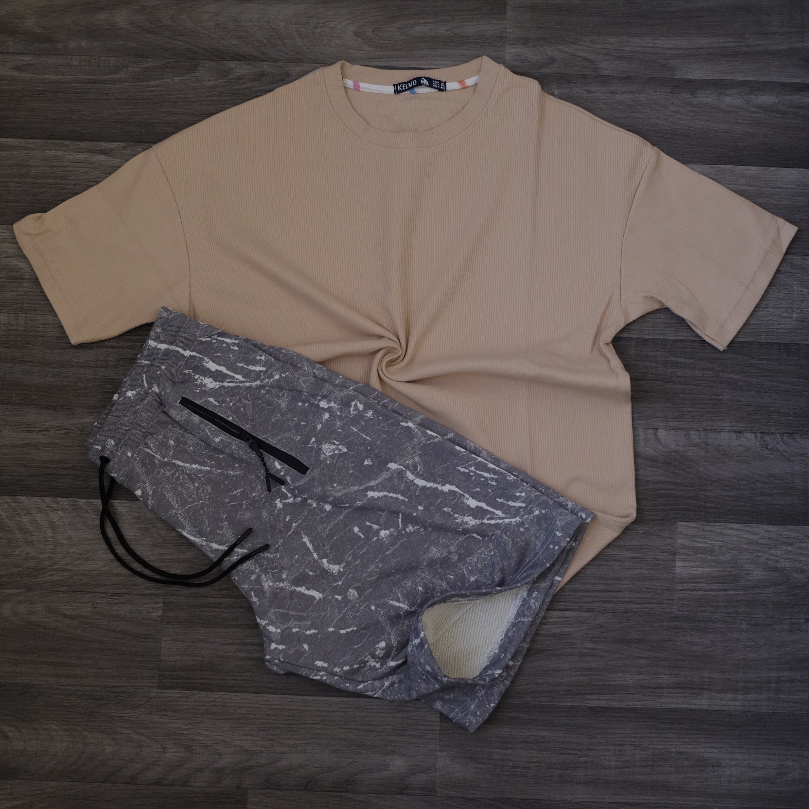 Ensemble T-shirt Beige Oversize et Short Imprimé Marbre Gris