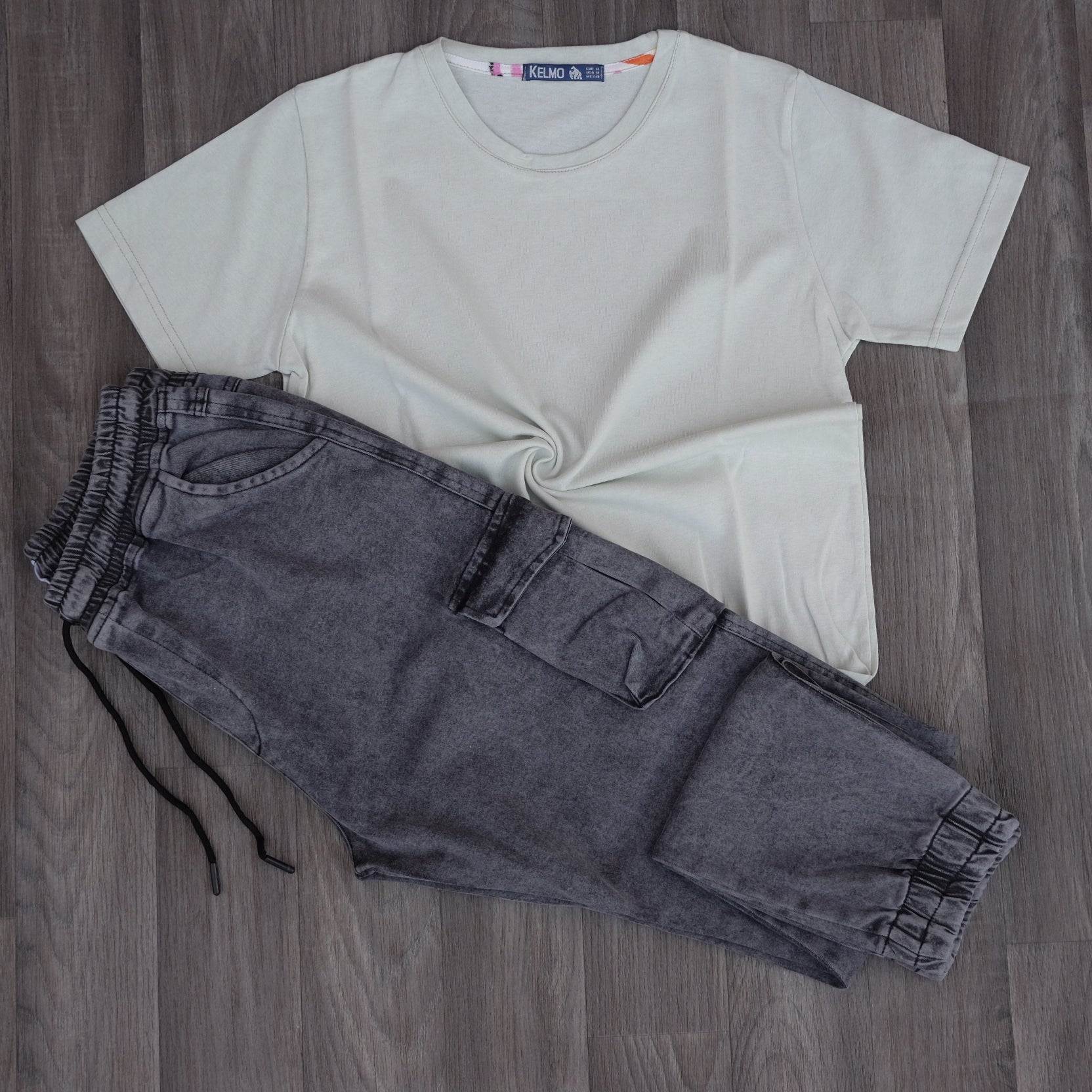 Ensemble T-shirt Pale et Jean Cargo Délavé Gris