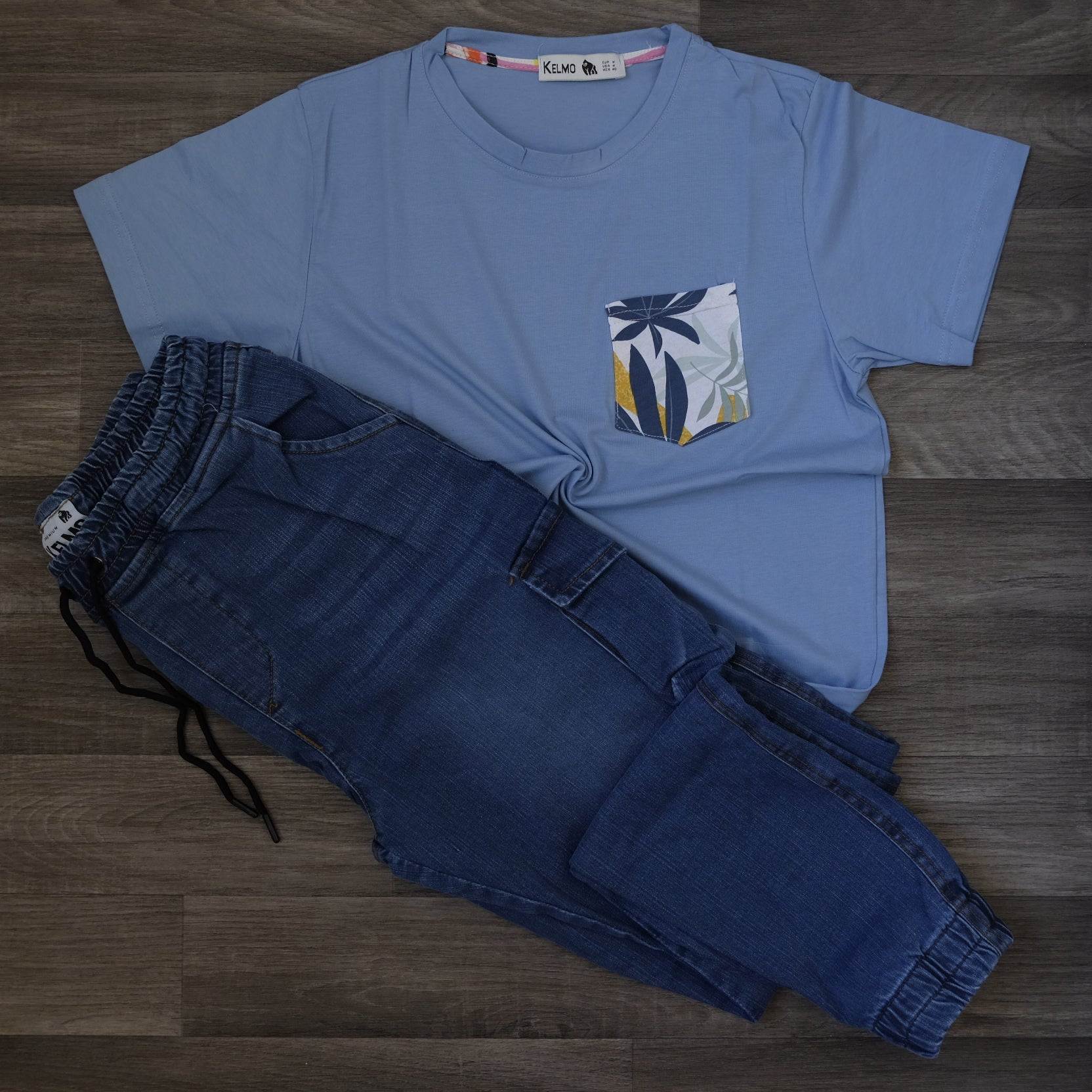 Ensemble T-shirt Bleu Ciel Hawaï et Jean Bleu Délavé