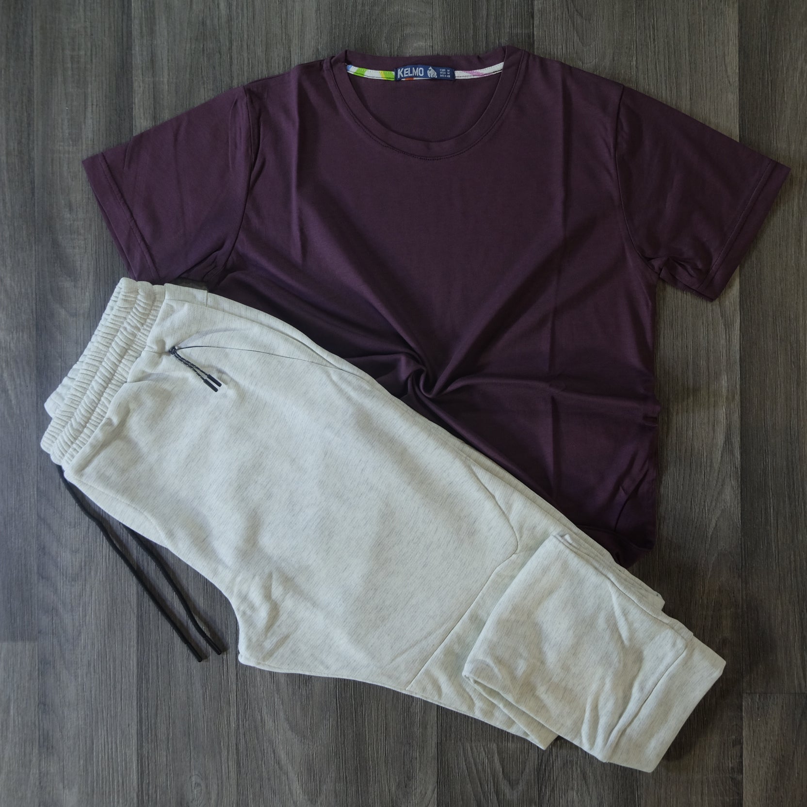 Ensemble T-shirt Grenat et Jogging Gris Clair