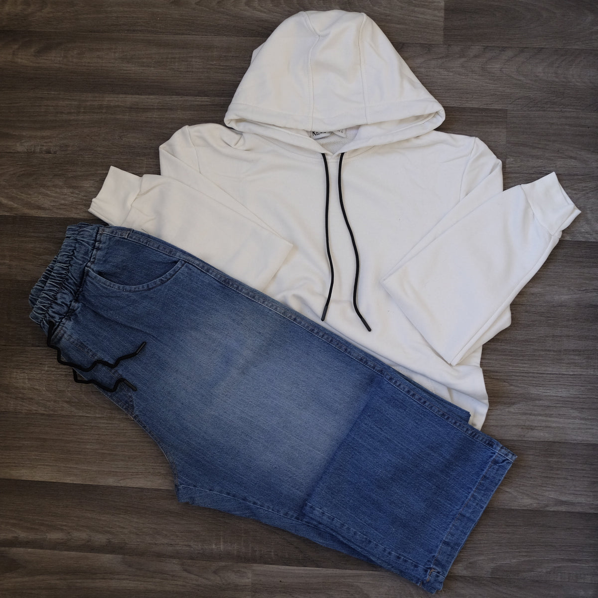 Ensemble Jean Baggy Délavé Bleu + Capuche Cotton Blanc