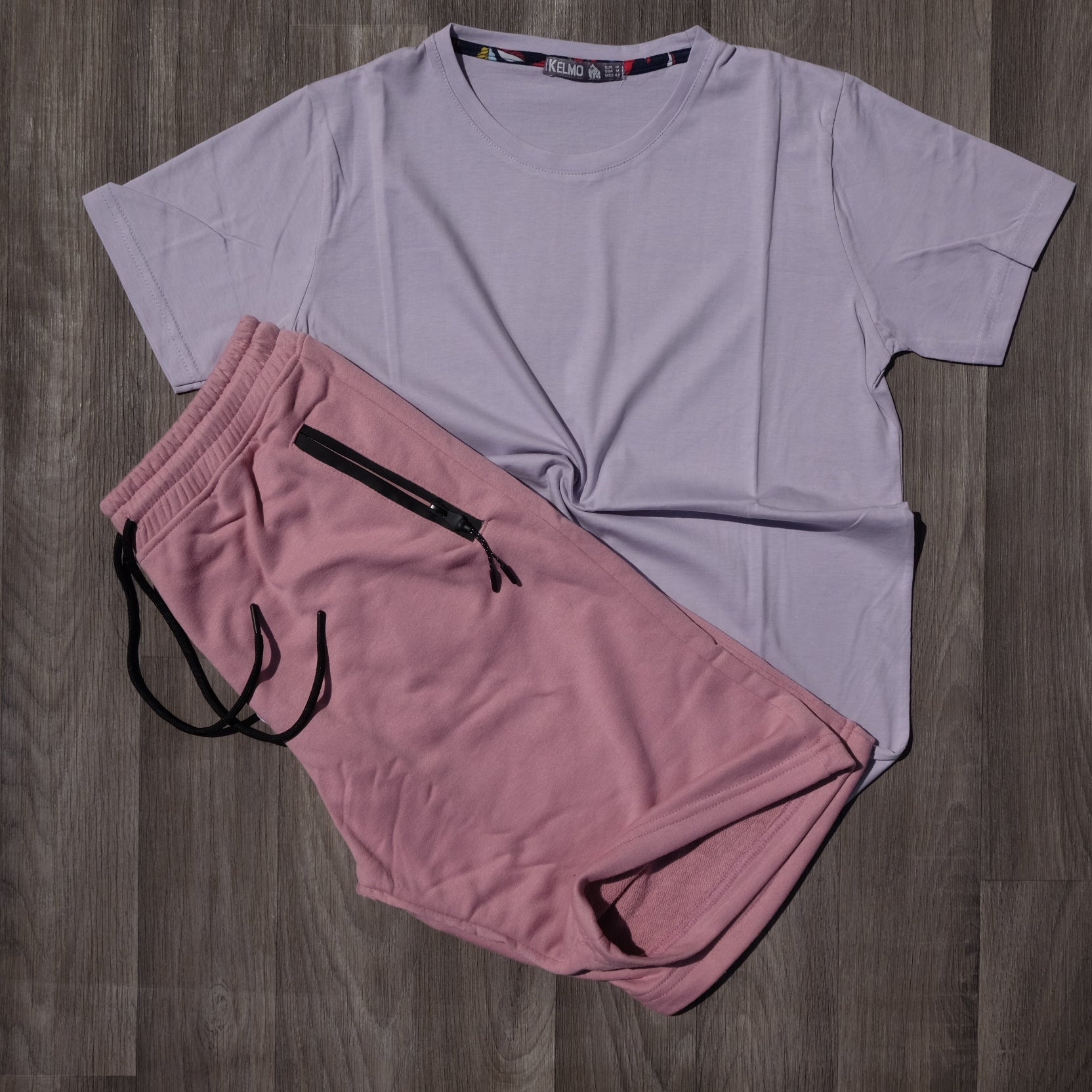 Ensemble T-Shirt Mauve Clair et Short Rose Foncé