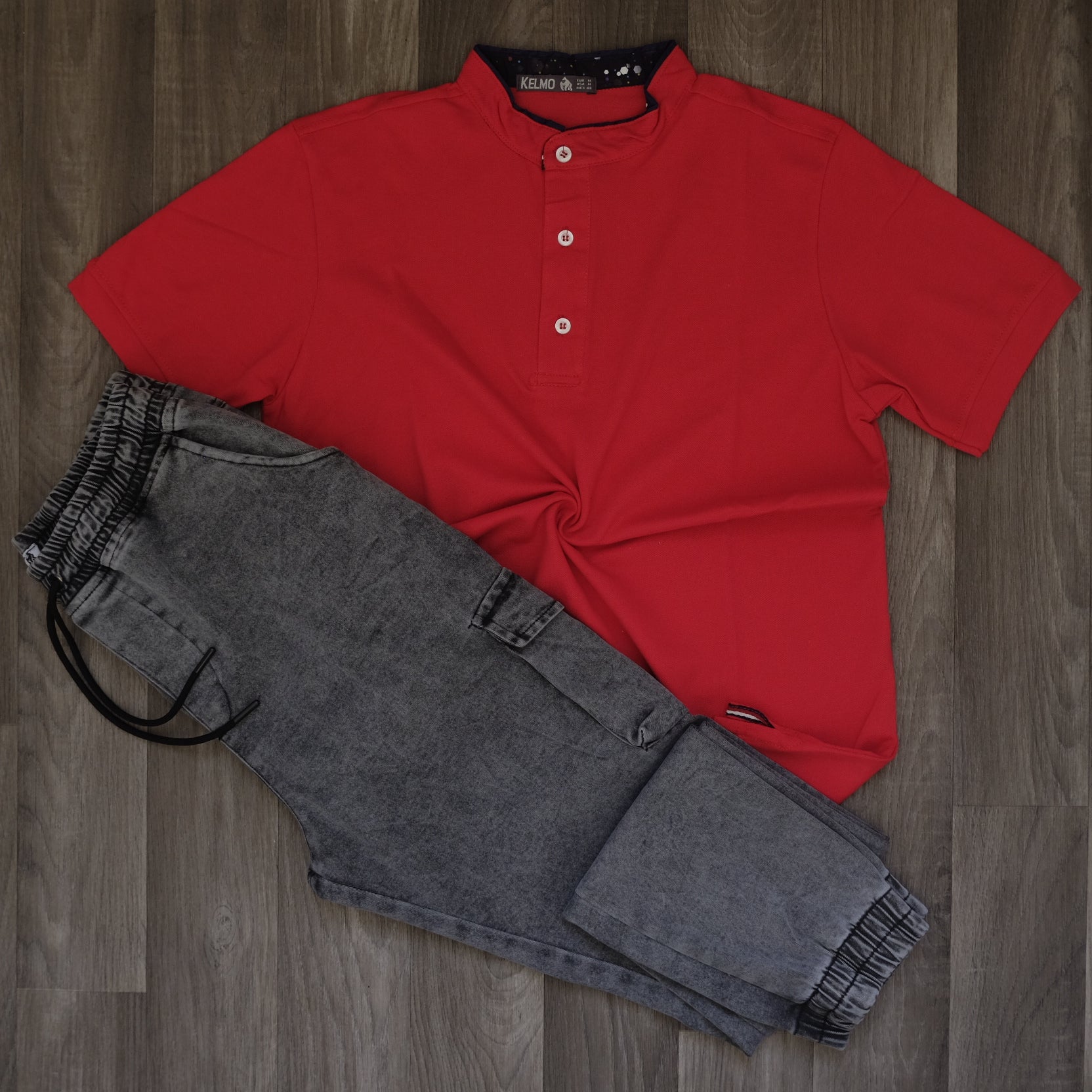 Ensemble Polo Rouge et Jean Gris Délavé