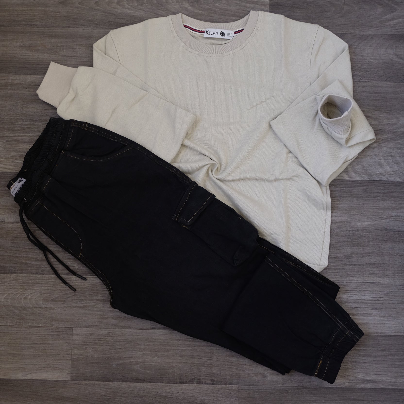 Ensemble Cargo Noir + Sweat Beige