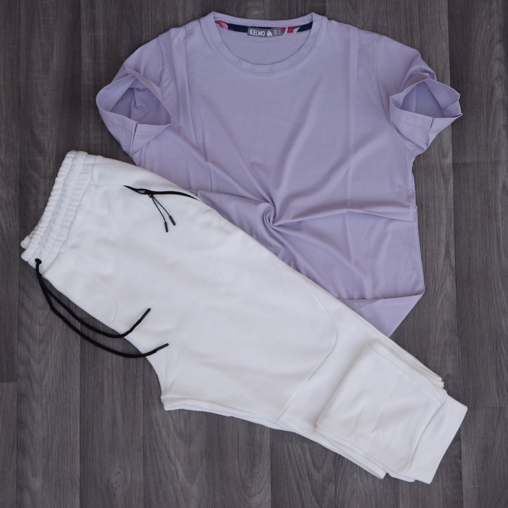 Ensemble T-shirt Mauve et Jogging Blanc