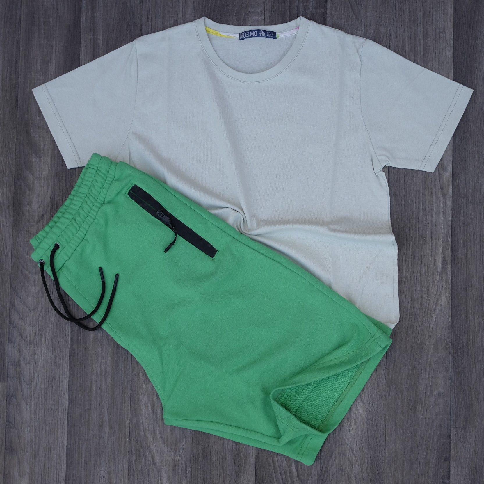 Ensemble T-Shirt Bleu Ciel et Short Vert