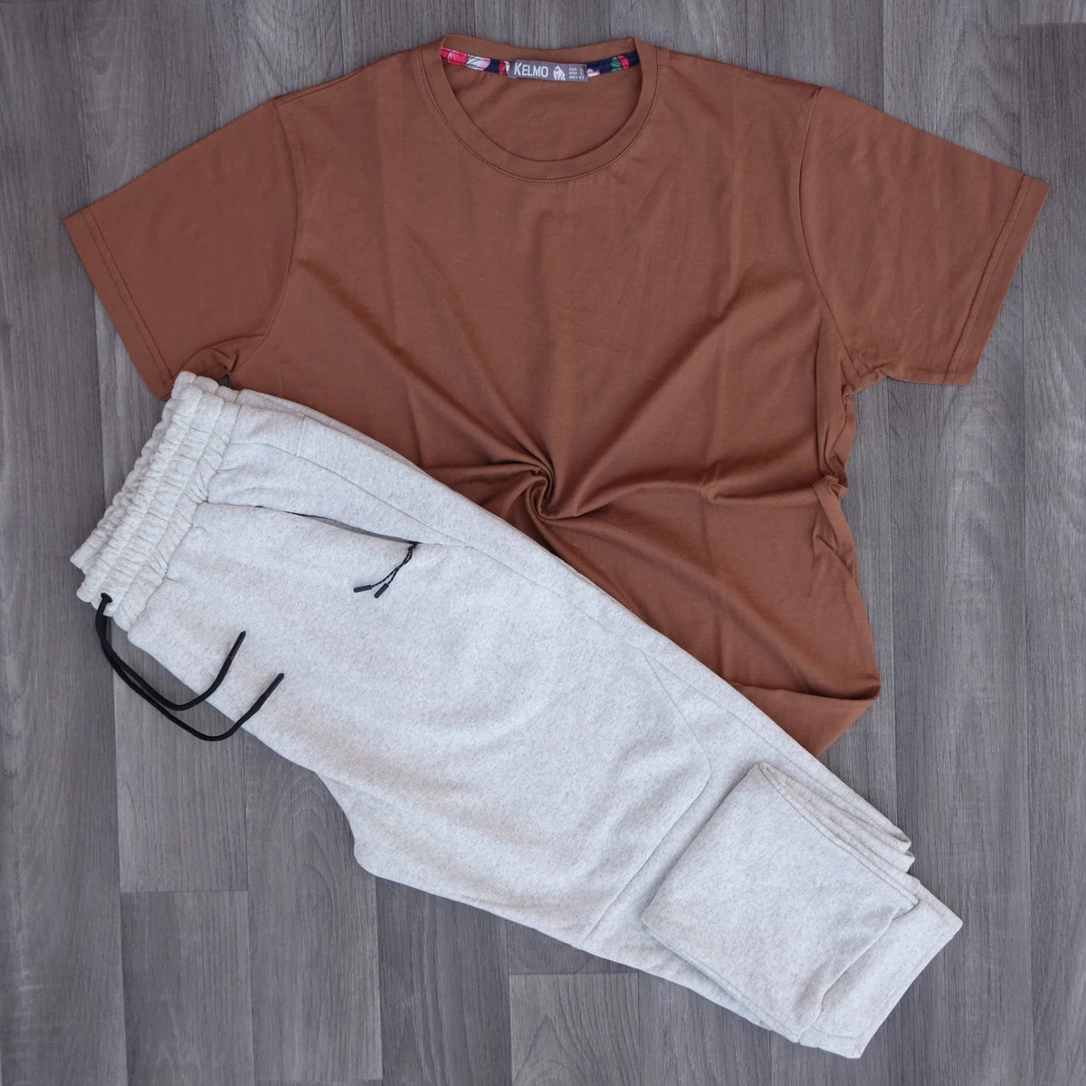 Ensemble T-shirt Marron Fonce + Jogging Gris Chiné Clair