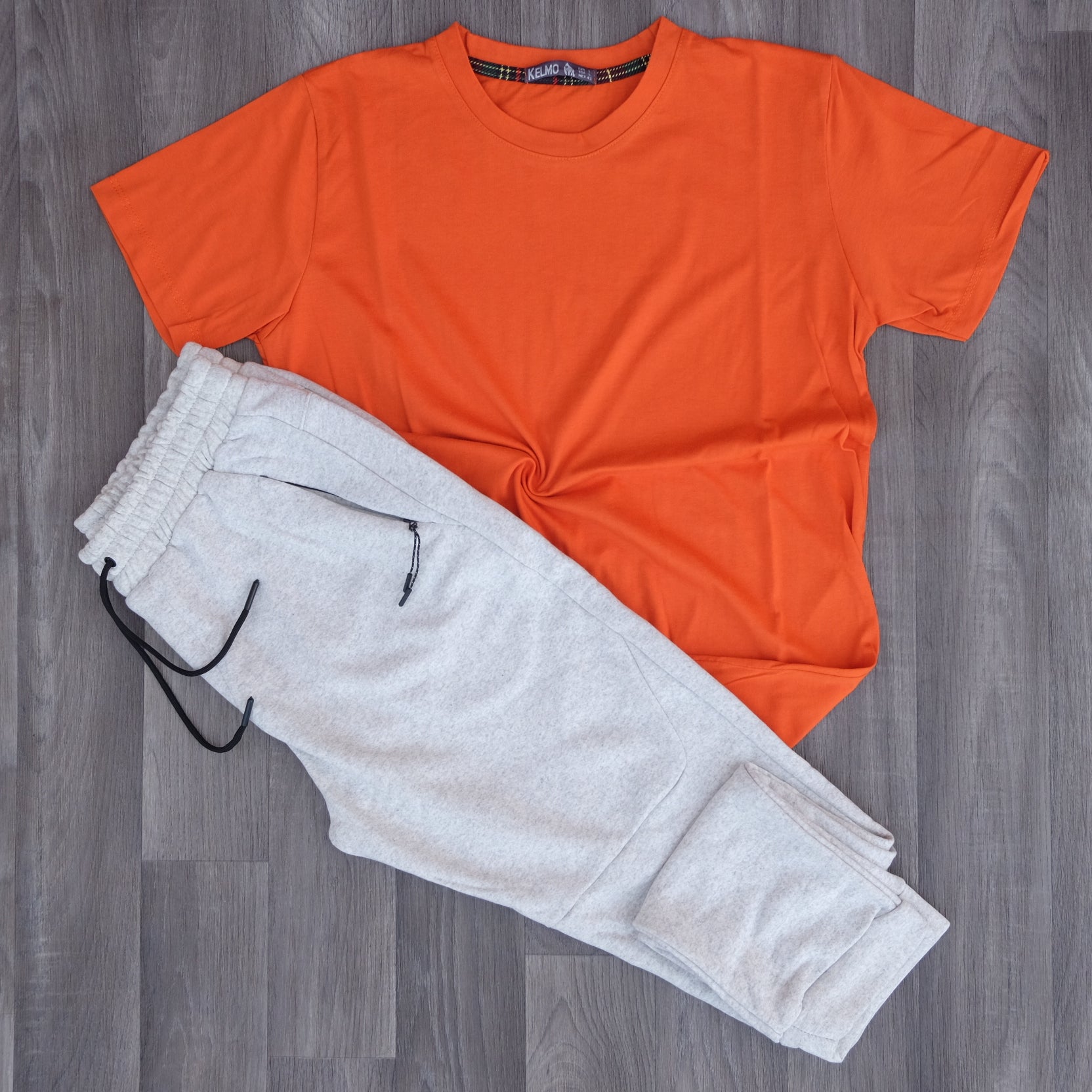 Ensemble T-shirt Orange et Jogging Gris Chiné Clair