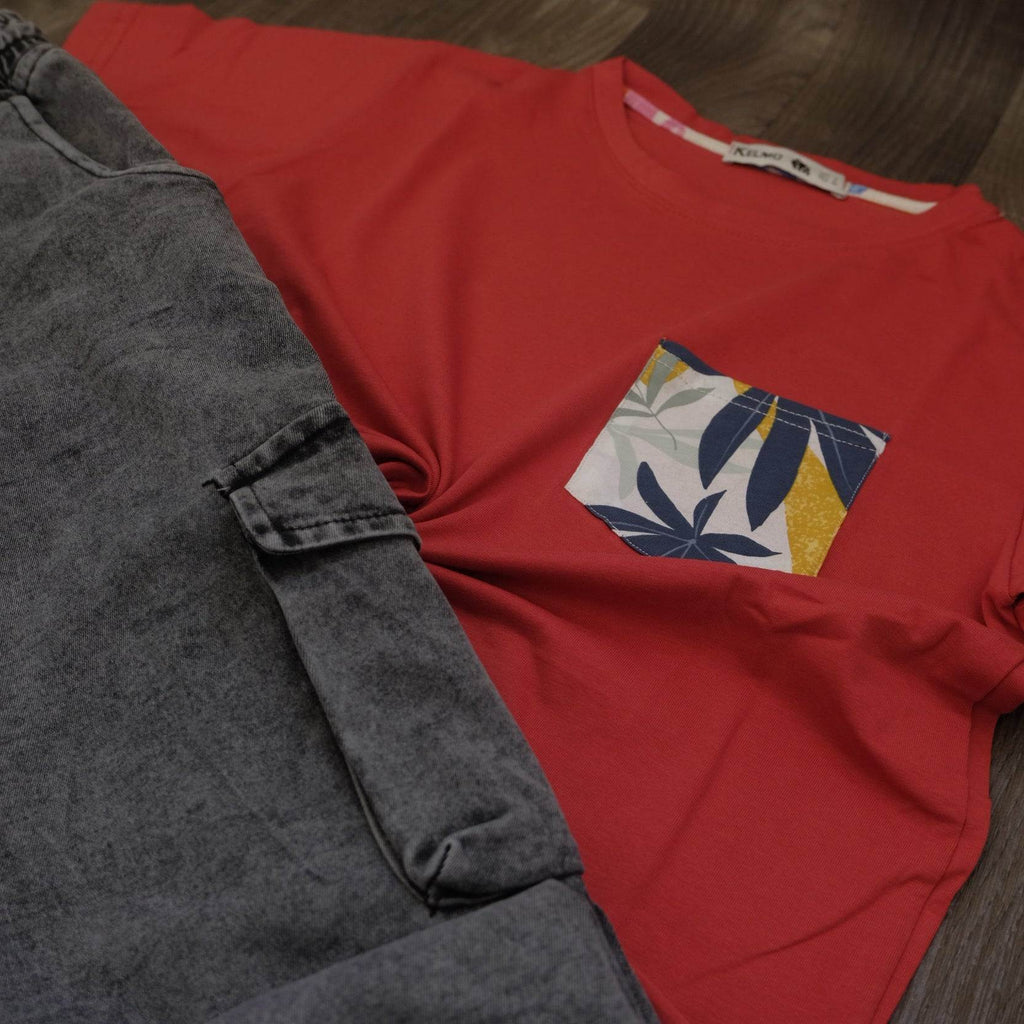 Ensemble T-shirt Rouge Hawaï et Jean Gris Délavé