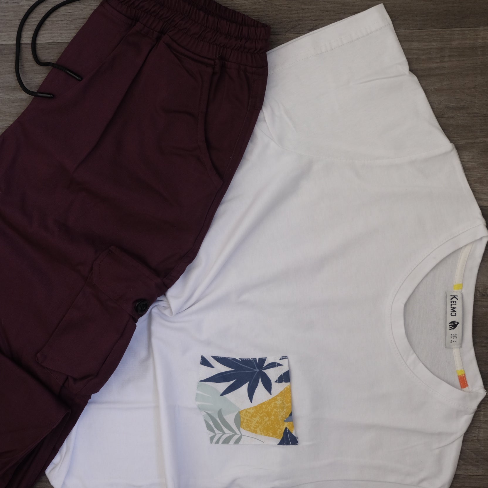 Ensemble T-shirt Blanc Hawaï et Cargo Grenat