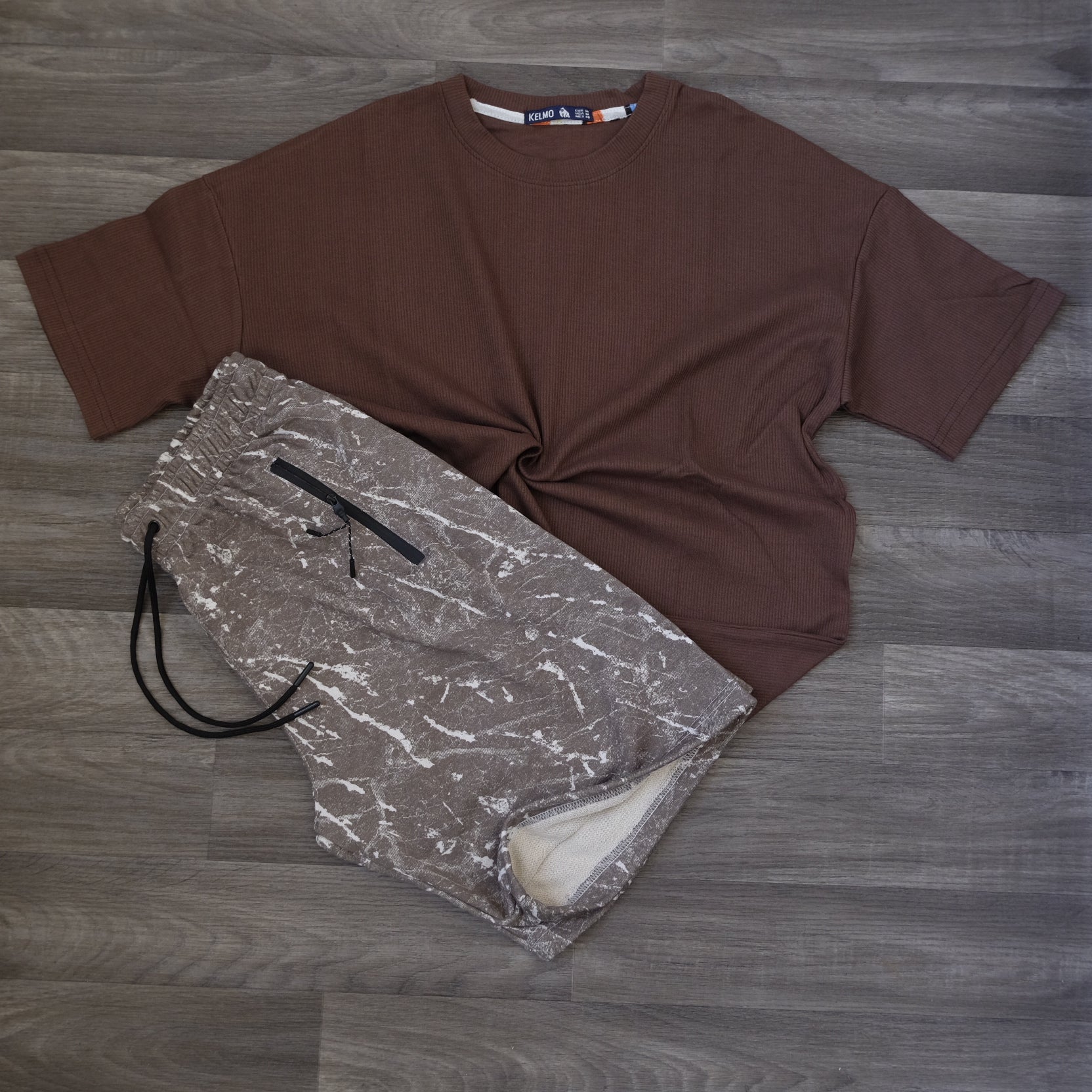 Ensemble T-shirt Marron Oversize et Short Imprimé Marbre Marron