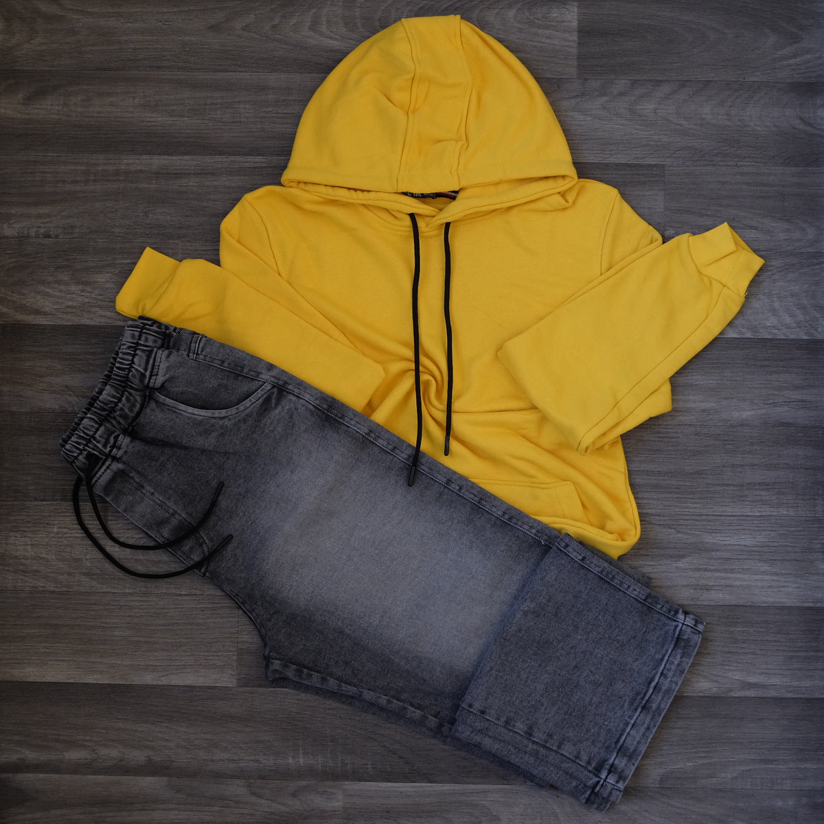 Ensemble Jean Baggy Délavé Gris + Capuche Cotton Jaune