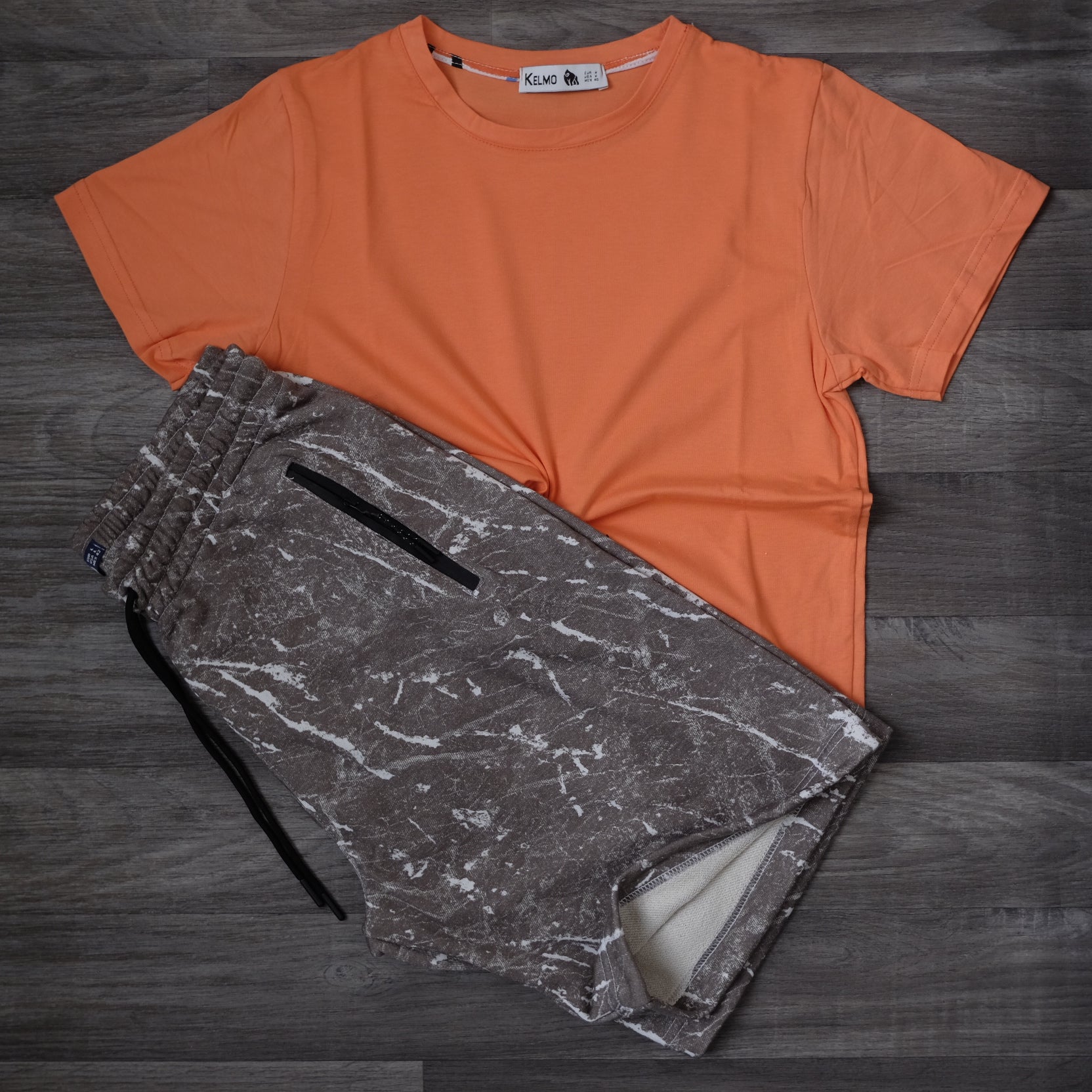Ensemble T-shirt Saumon/Orange et Short Imprimé Marbre Gris Taupe