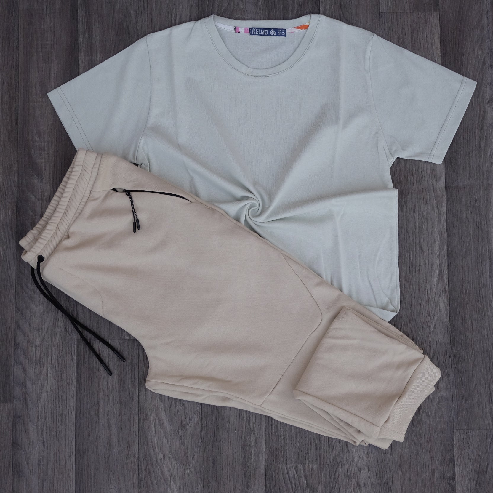 Ensemble T-shirt et Jogging Beige