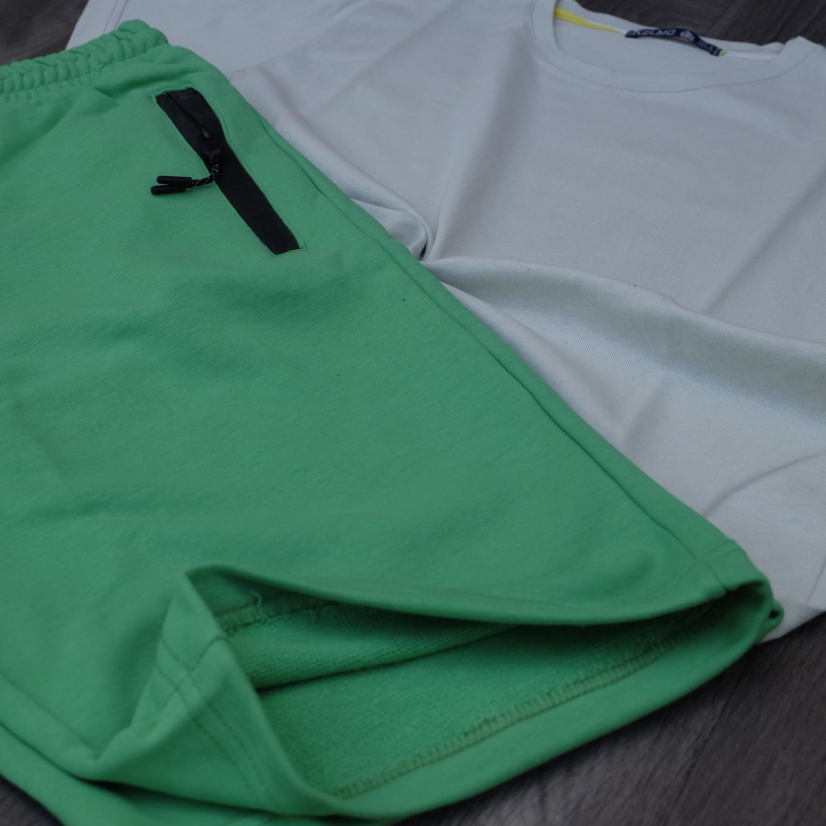 Ensemble T-Shirt Bleu Ciel et Short Vert