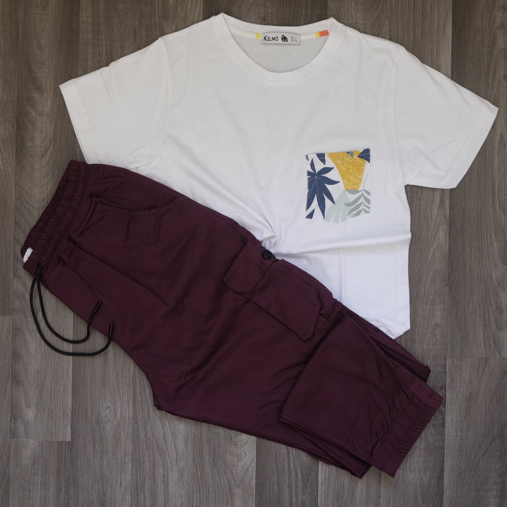 Ensemble T-shirt Blanc Hawaï et Cargo Grenat