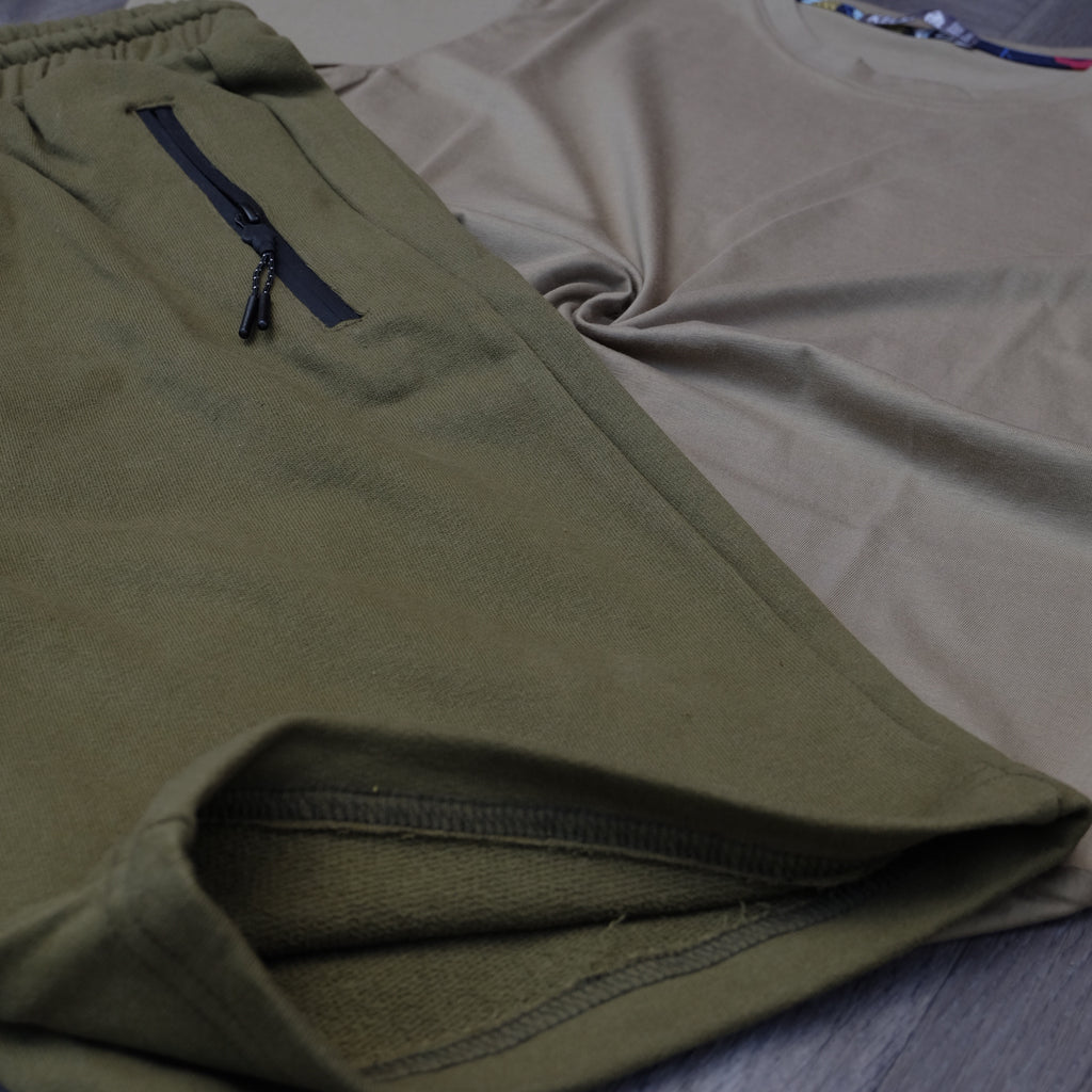 Ensemble T-Shirt Beige Foncé et Short Kaki