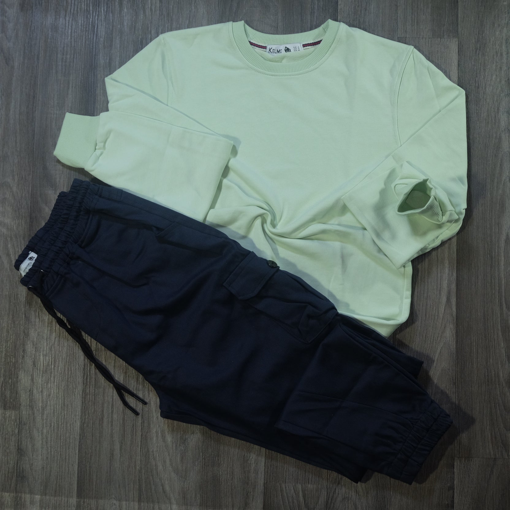 Ensemble Cargo Para Bleu et Sweat Vert Fluo