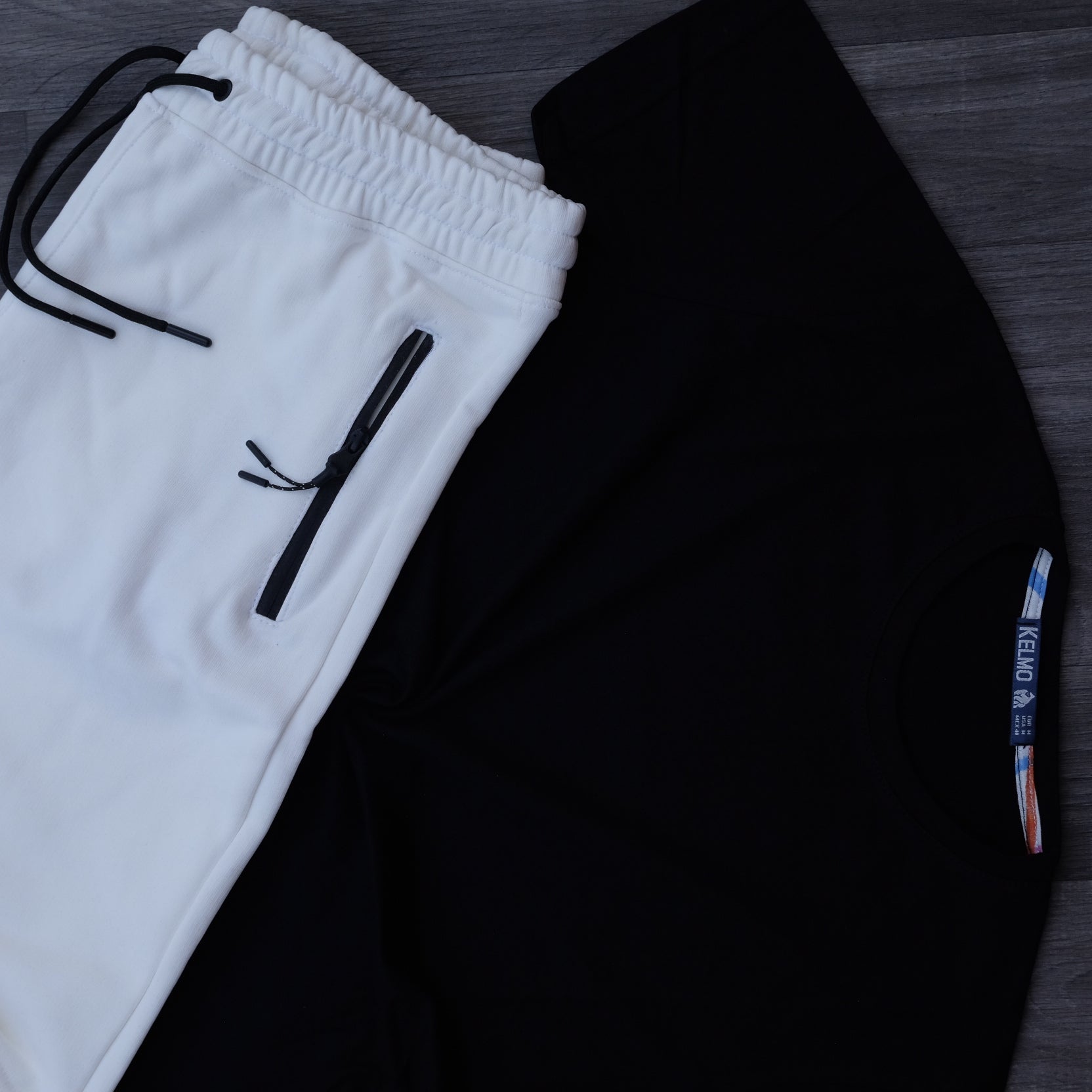 Ensemble T-Shirt Noir et Short Blanc