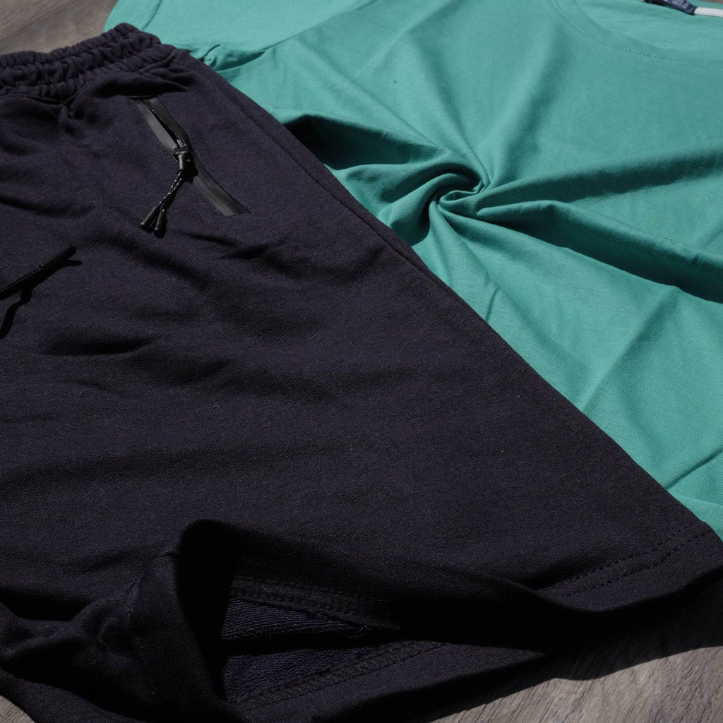 Ensemble T-Shirt Vert et Short Noir