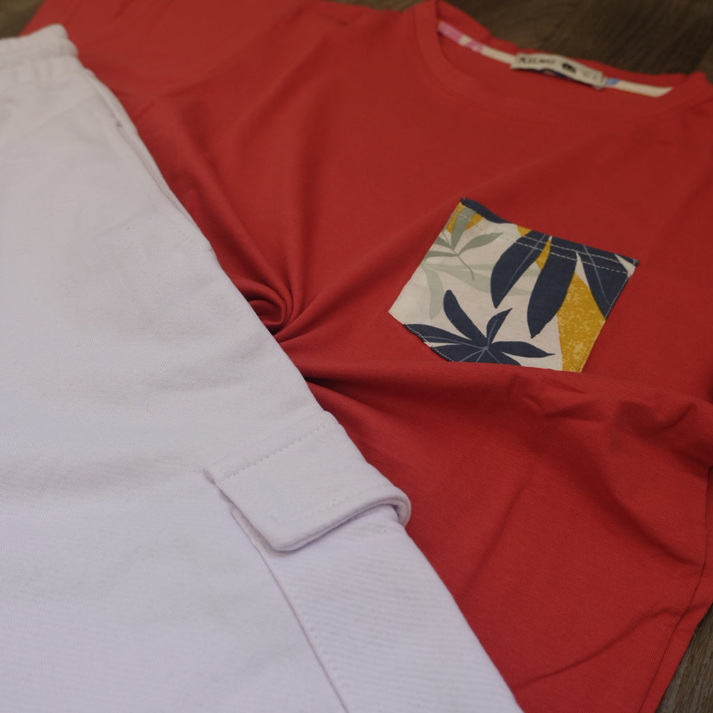 Ensemble T-shirt Rouge Hawaï et Jogging Cargo Blanc