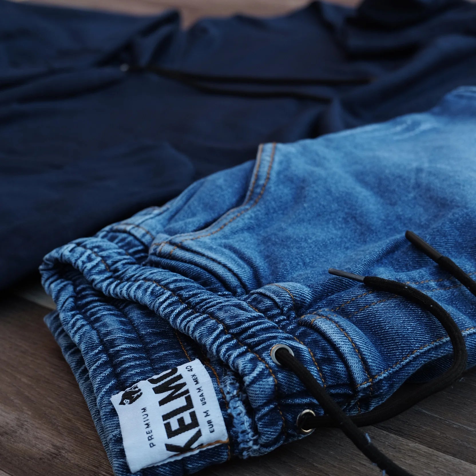 Ensemble Cargo Jeans Délavé Bleu et Capuche Cotton Bleu Marine