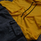 Ensemble Cargo Jeans Délavé Gris et Capuche Cotton Jaune