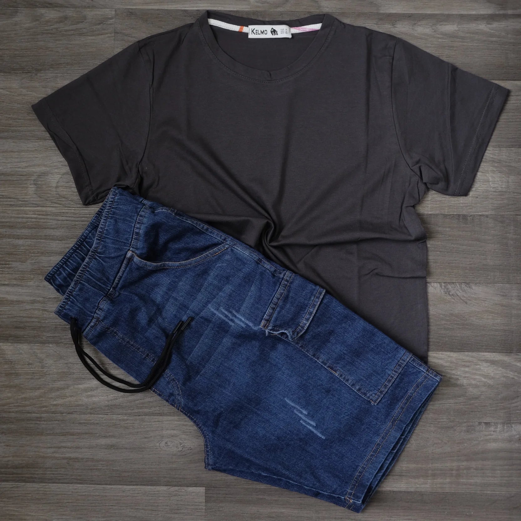 Ensemble Short Cargo Baggy Jeans Délavé Bleu + T-Shirt Gris Fonce