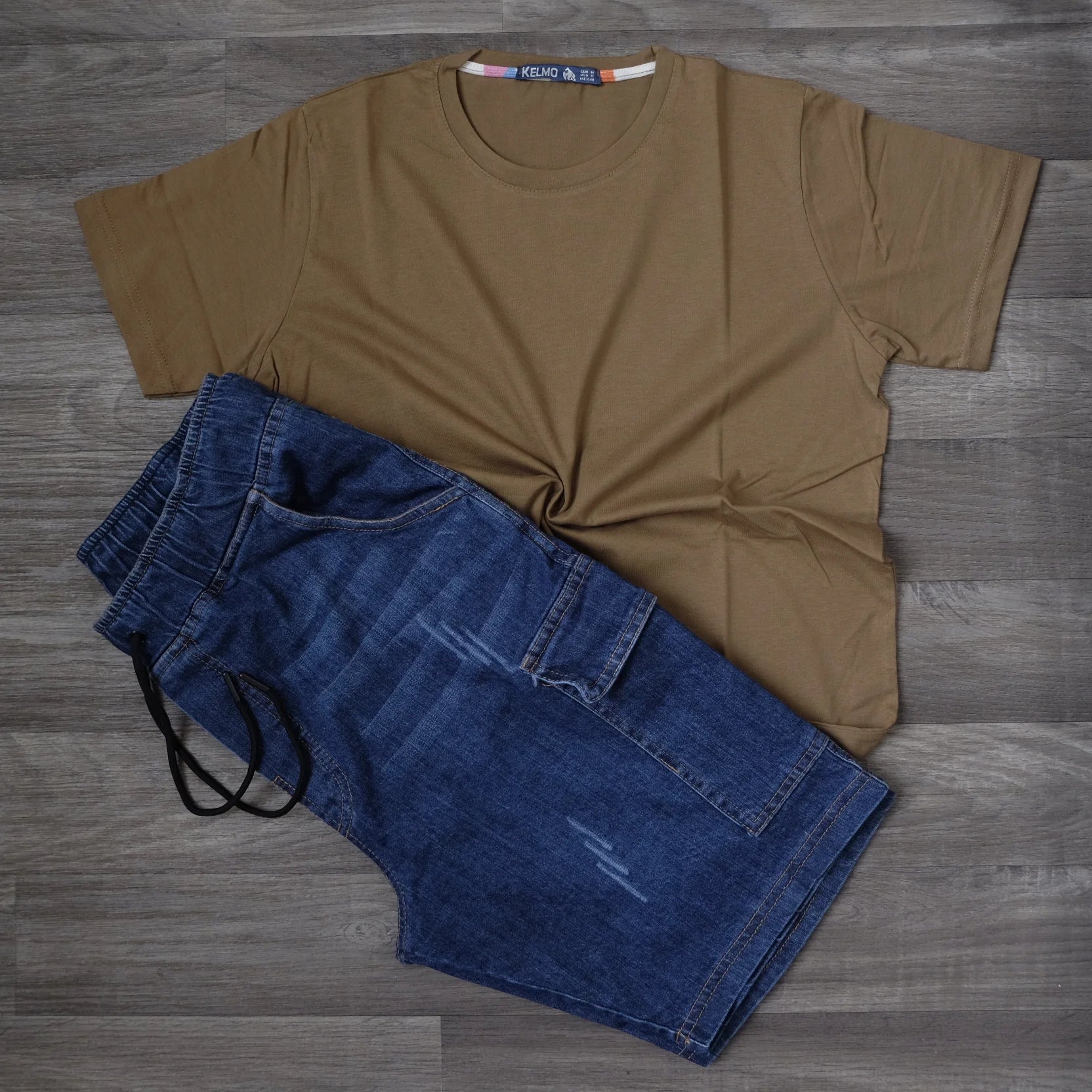 Ensemble Short Cargo Baggy Jeans Délavé Bleu + T-Shirt Marron Clair