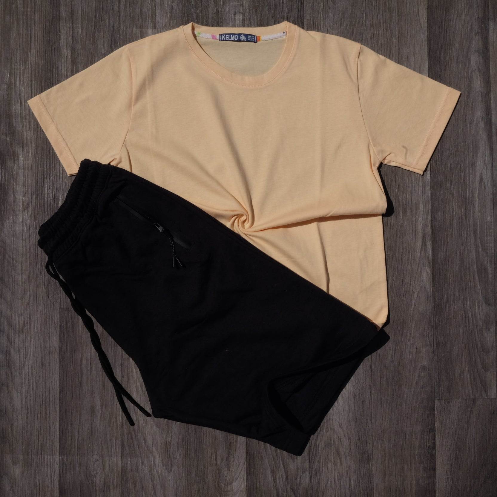 Ensemble T-Shirt Saumon et Short Noir