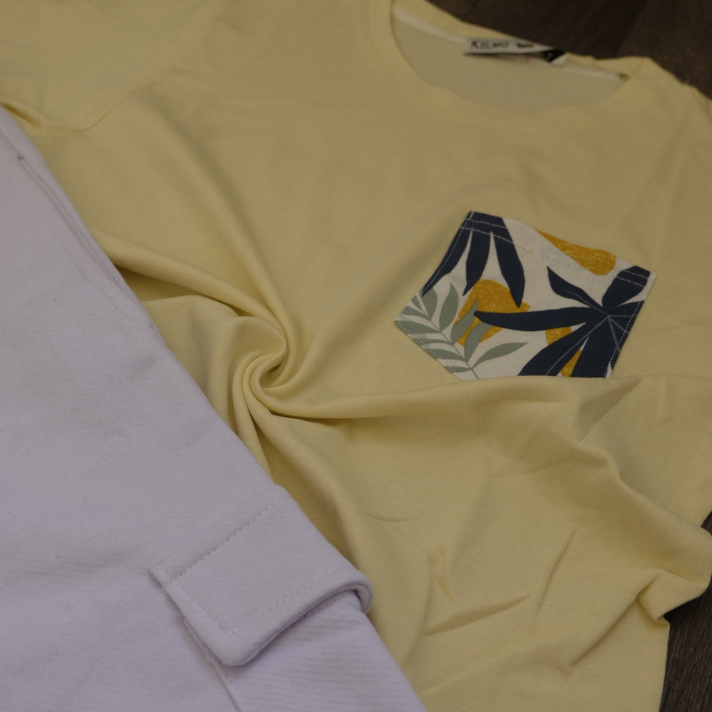 Ensemble T-shirt Jaune Hawaï et Jogging Cargo Blanc